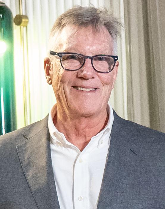 Dr Steve Cummings