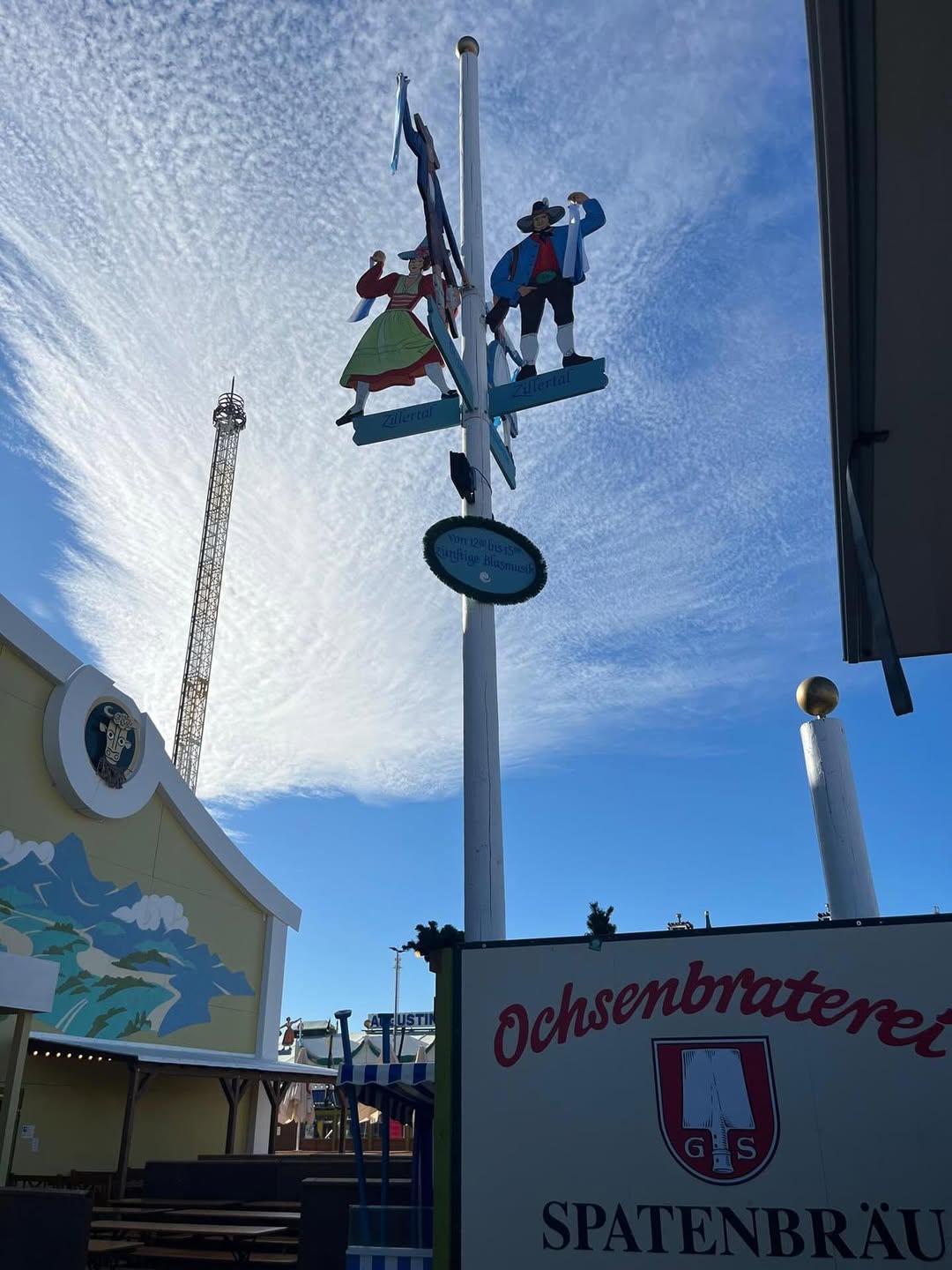 Der Countdown läuft! 🥨🍻
-
-
-
-
#oktoberfest #deko #bier #ozapftis #munich #bavaria #germany #event #girlanden #teamwork #fun #muc #traditional #bayrisch #dirndltime #lederhosentime