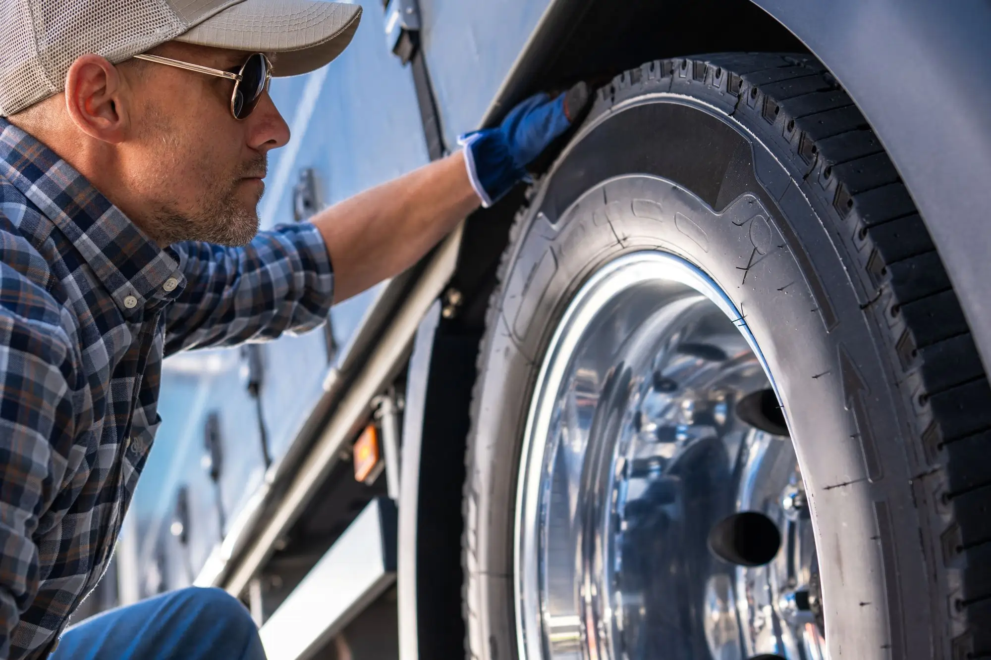Electrical System Issues That Lead to Roadside Breakdowns