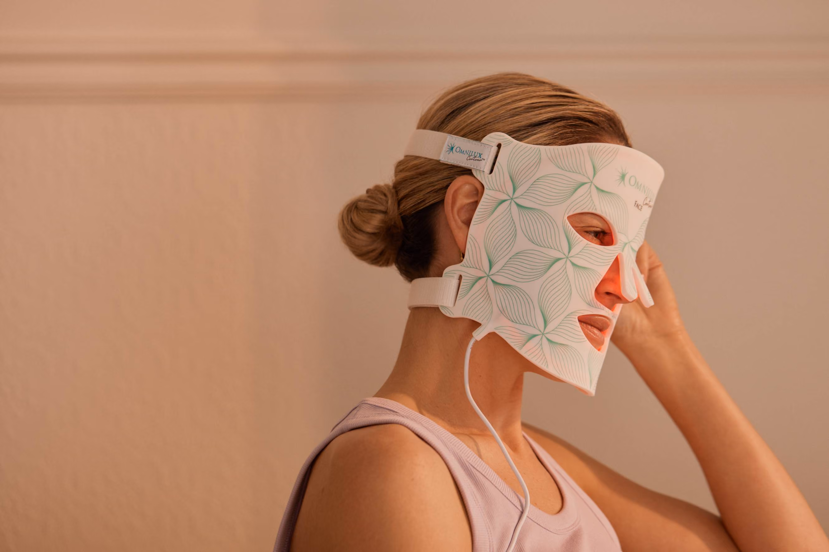 Red Light LED Mask - Omnilux