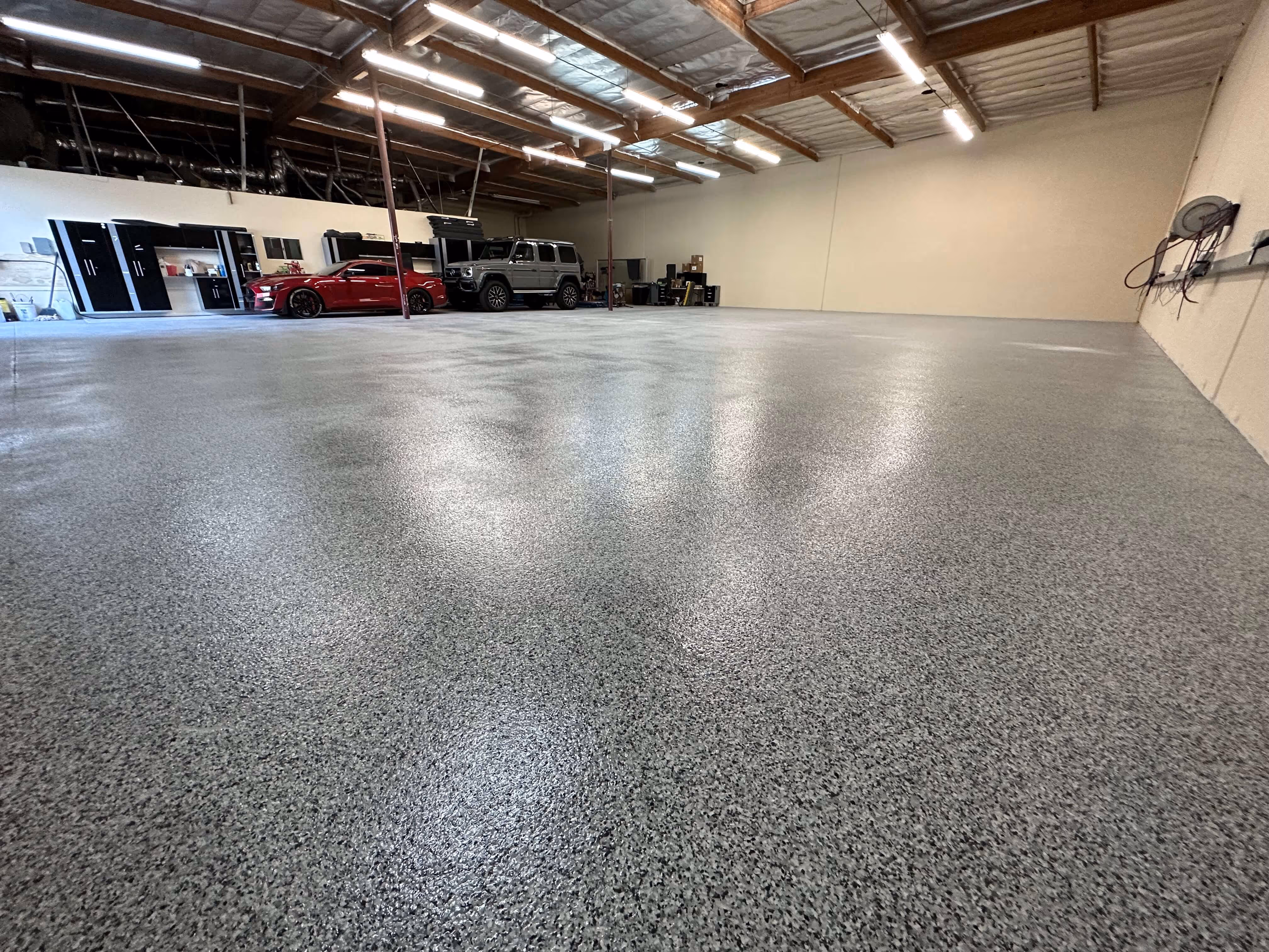 Warehouse epoxy flake floor coating