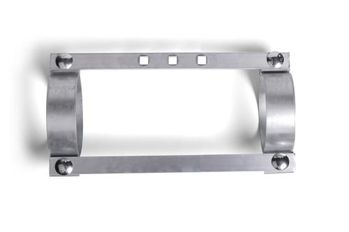 Alivio de tensión fabricado en acero galvanizado.