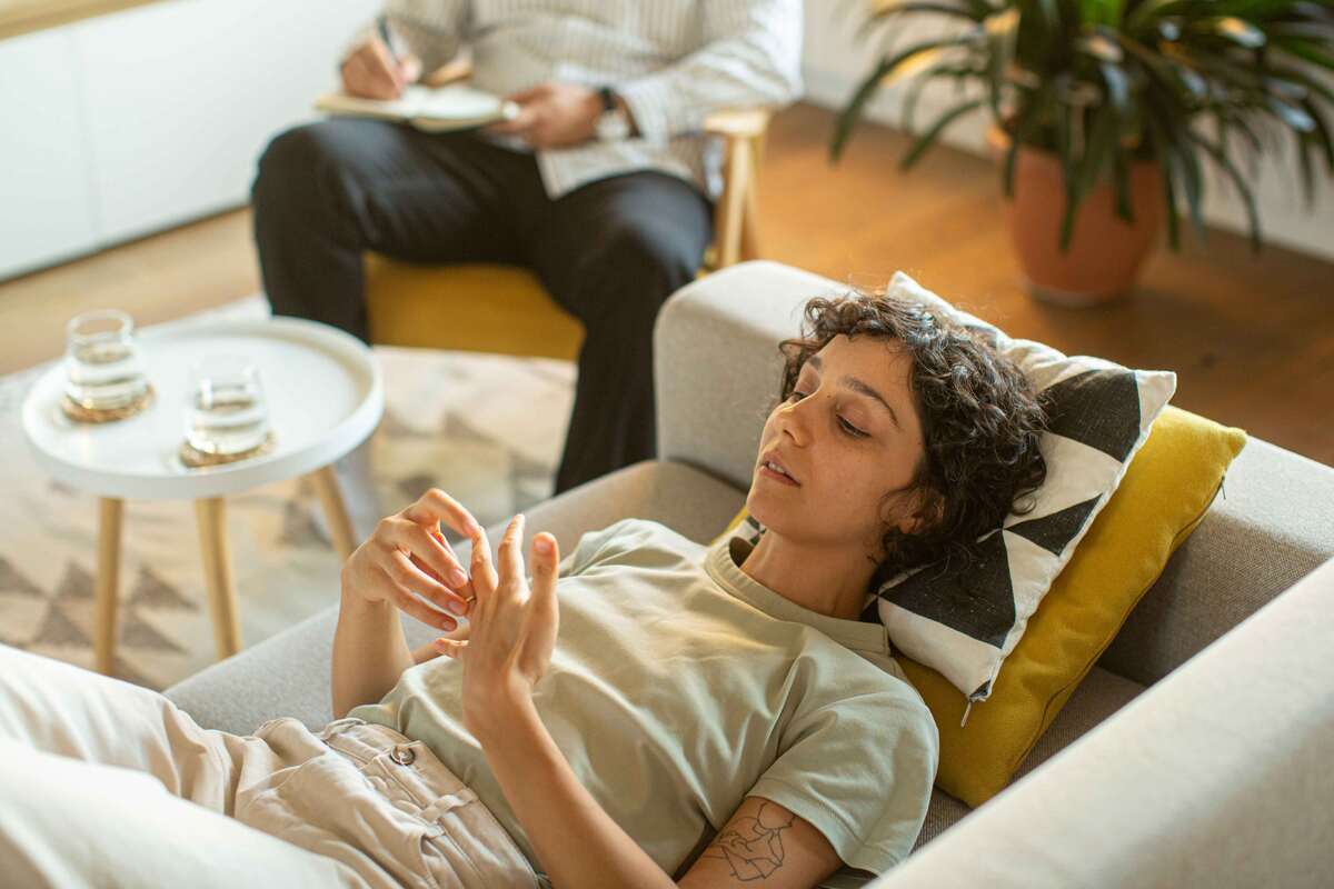 How Do You Choose the Right Therapist for Addiction Recovery?