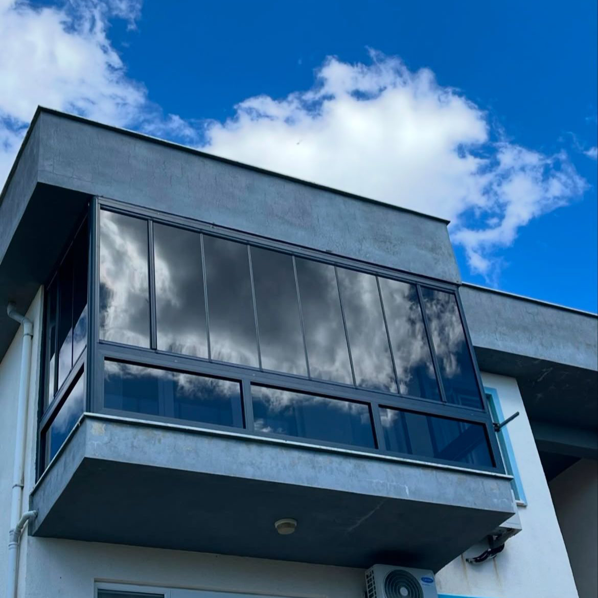 Foldable Glass Balcony Systems
