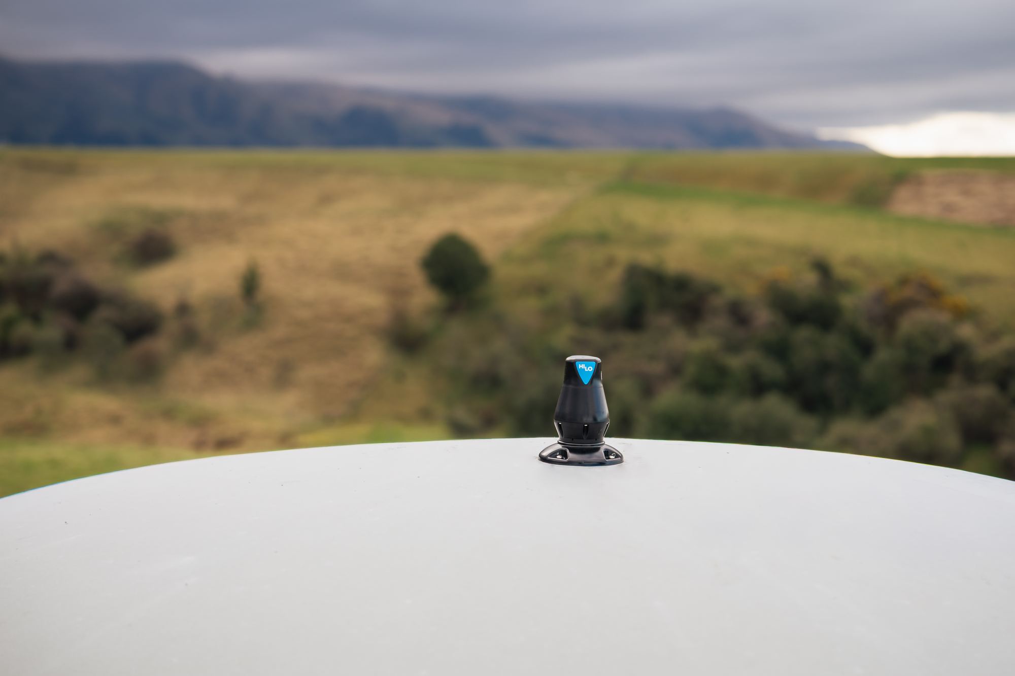 HiLo radar monitor fitted to the lid of a farm water tank