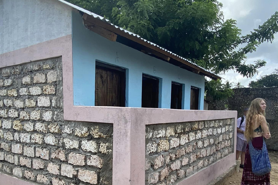 Donate your clothes to support poor countries