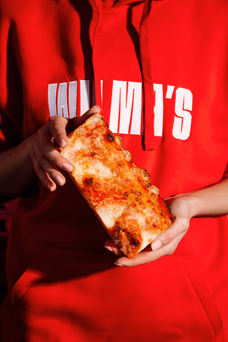 Pizza Lugano e ticino Wilma's Lugano trancio e asporto margerita vegetariana