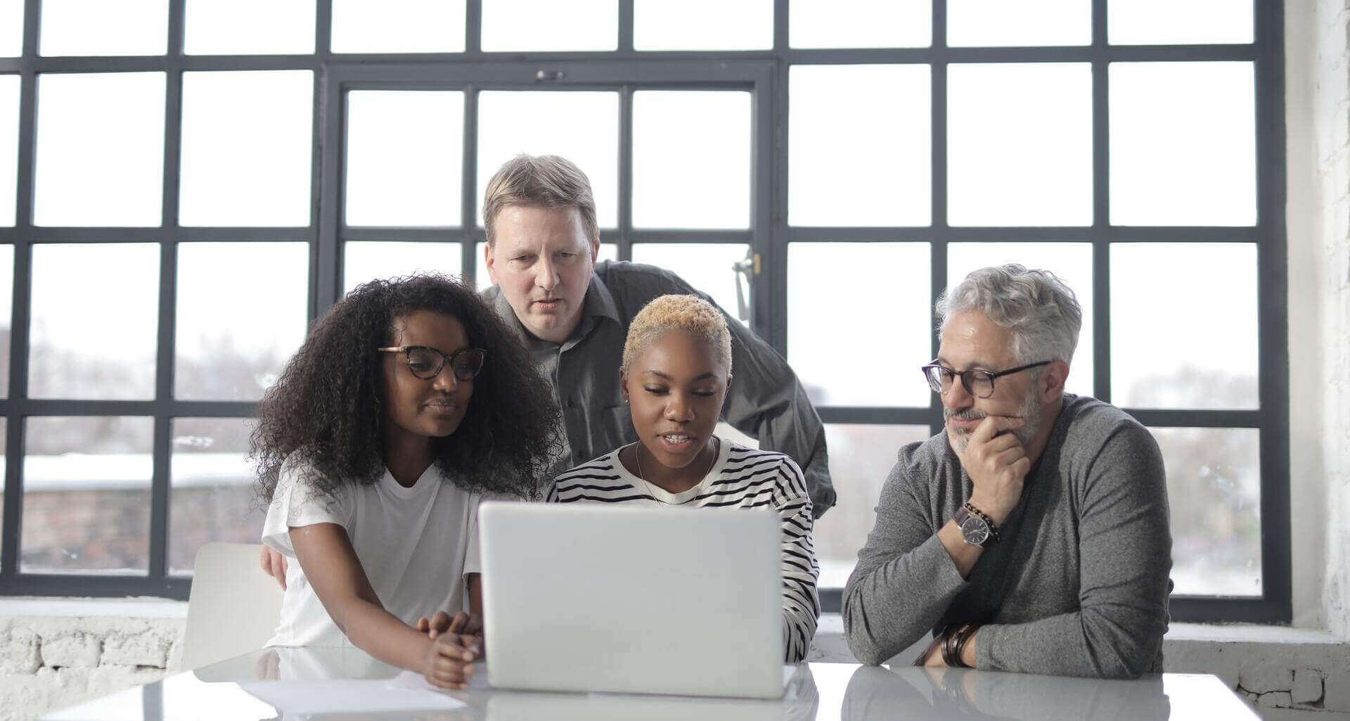 Bubble vs Webflow: Key Differences Of Two Biggest No Code Development Platforms