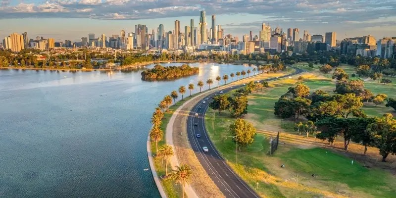 Albert Park and the Melbourne city skyline