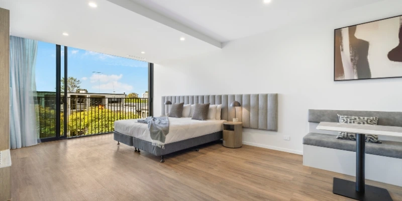 King apartment space at Rambla Story House