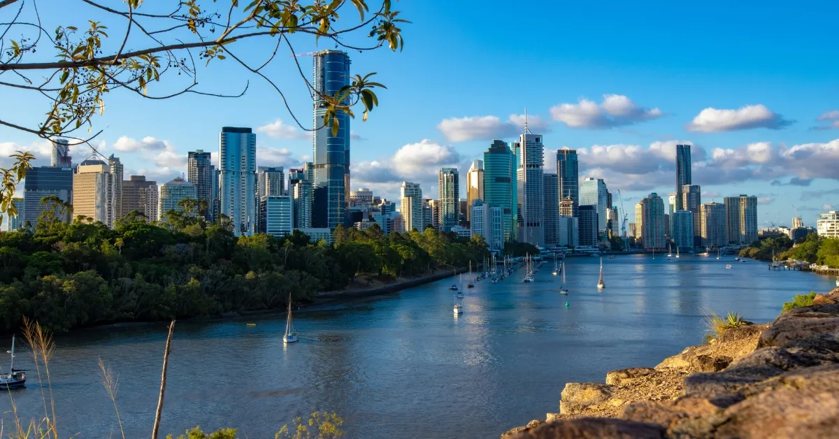 Views over Brisbane River and CBD from the top of Kangaroo Point Cliffs