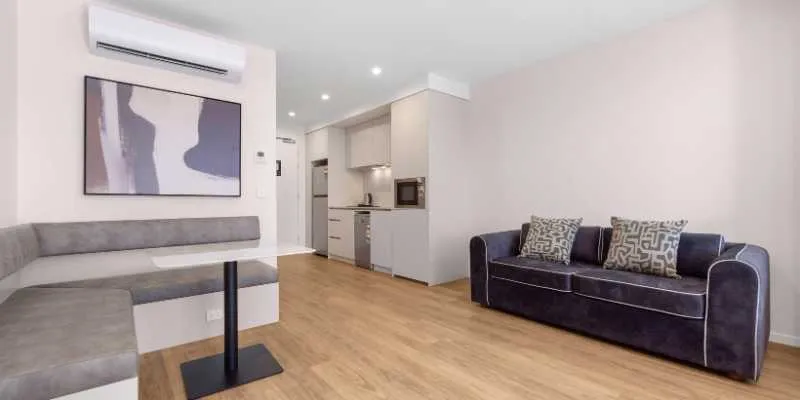 Executive King Studio apartment accommodation at Rambla Story House Kangaroo Point
