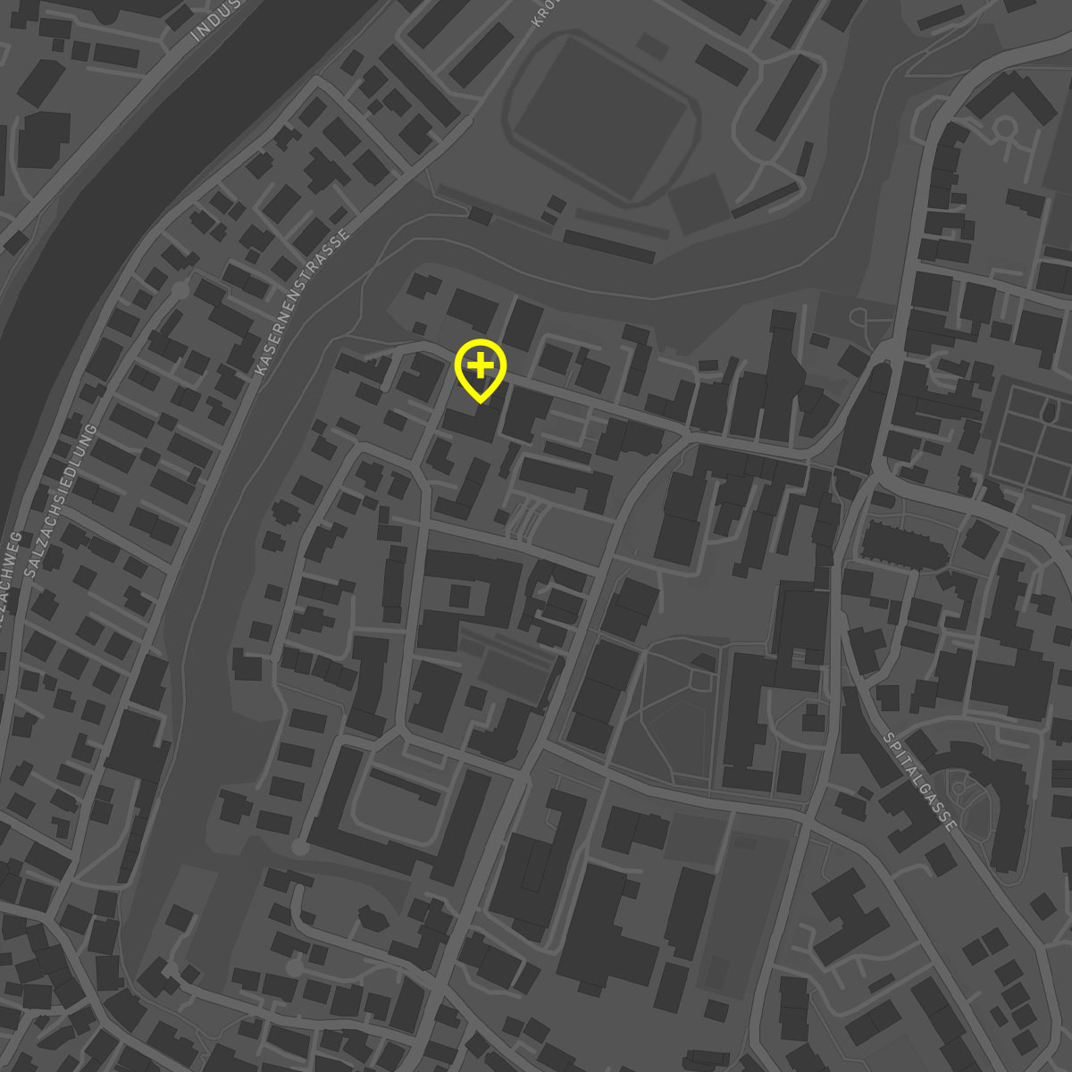 Daniel Sobietzki, Business- & Architekturfotograf aus Salzburg, mit Kameraobjektiv – kreative Portraitaufnahme