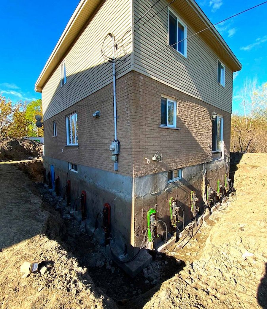 Hydraulic Piling for Straightening Structures: From Leaning to Level 