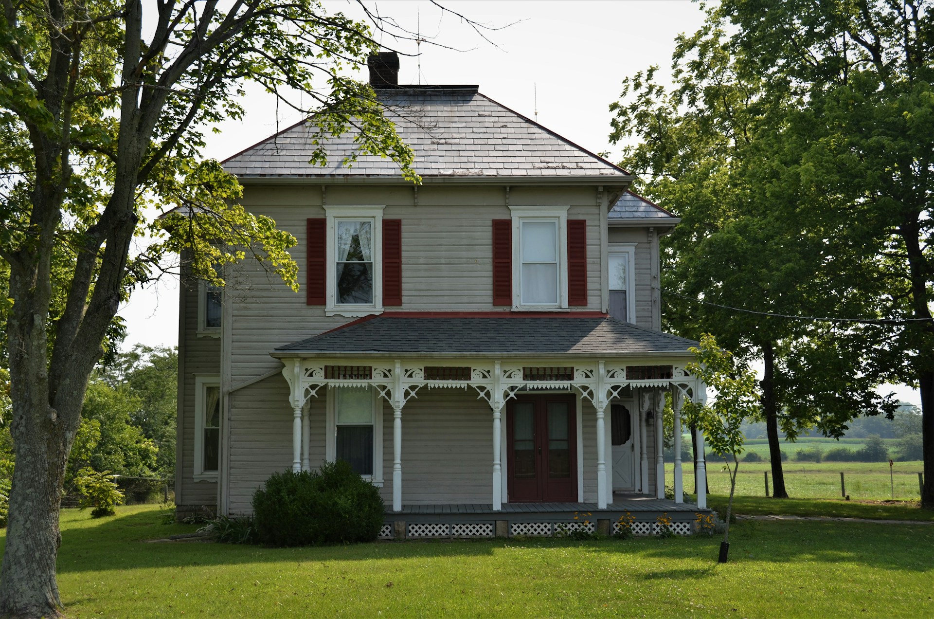 How Rising Crime and Tourism Impact Home Insurance in Tennessee’s Cities