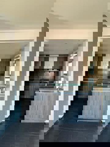 Av. Arthur Dezangré 70