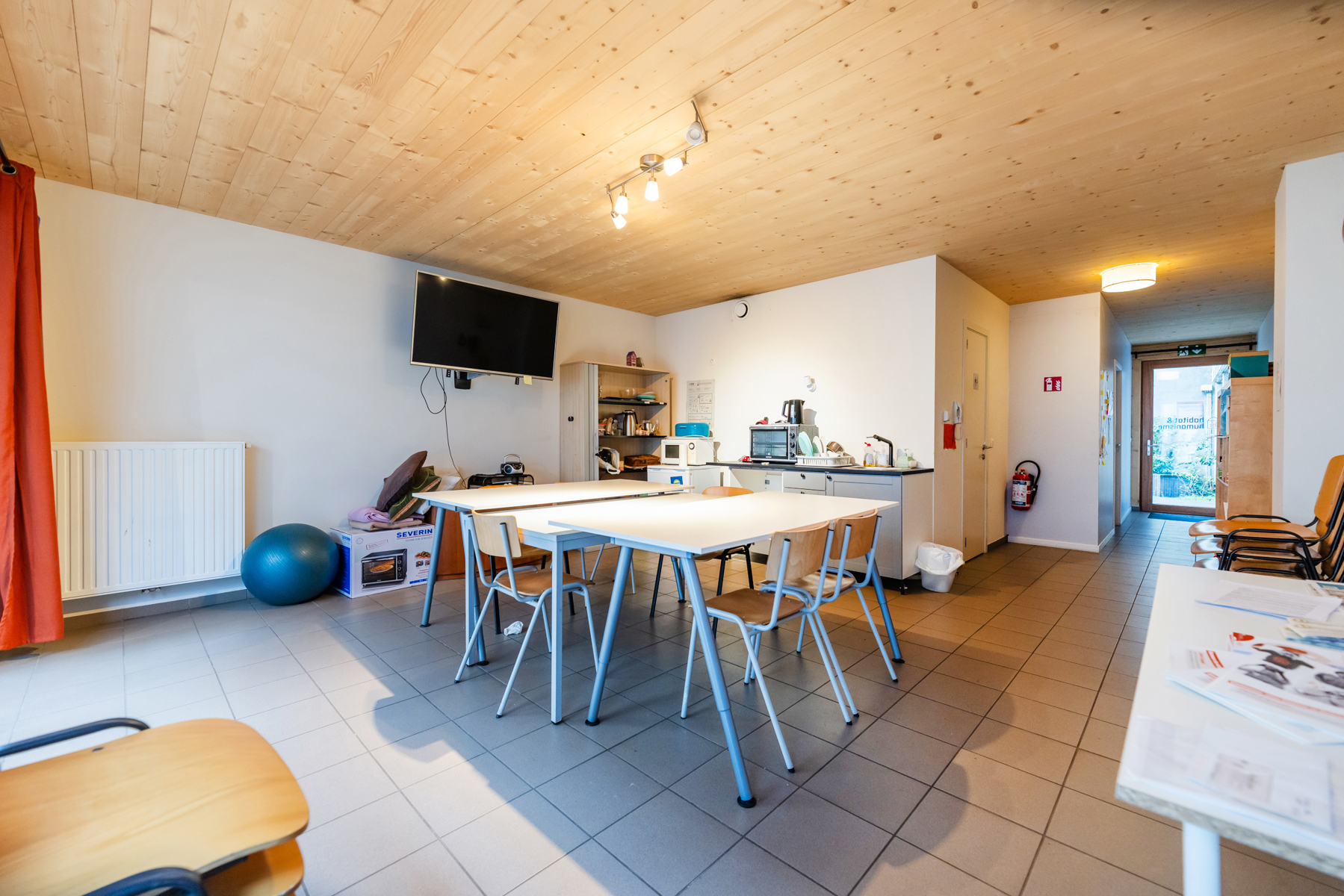 Local communautaire à louer - Molenbeek-Saint-Jean