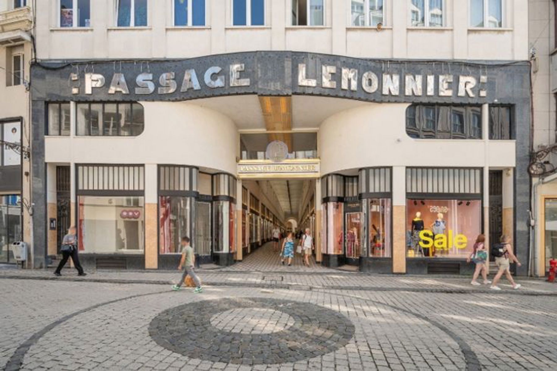 Local Commercial à louer dans le Passage Lemonnier