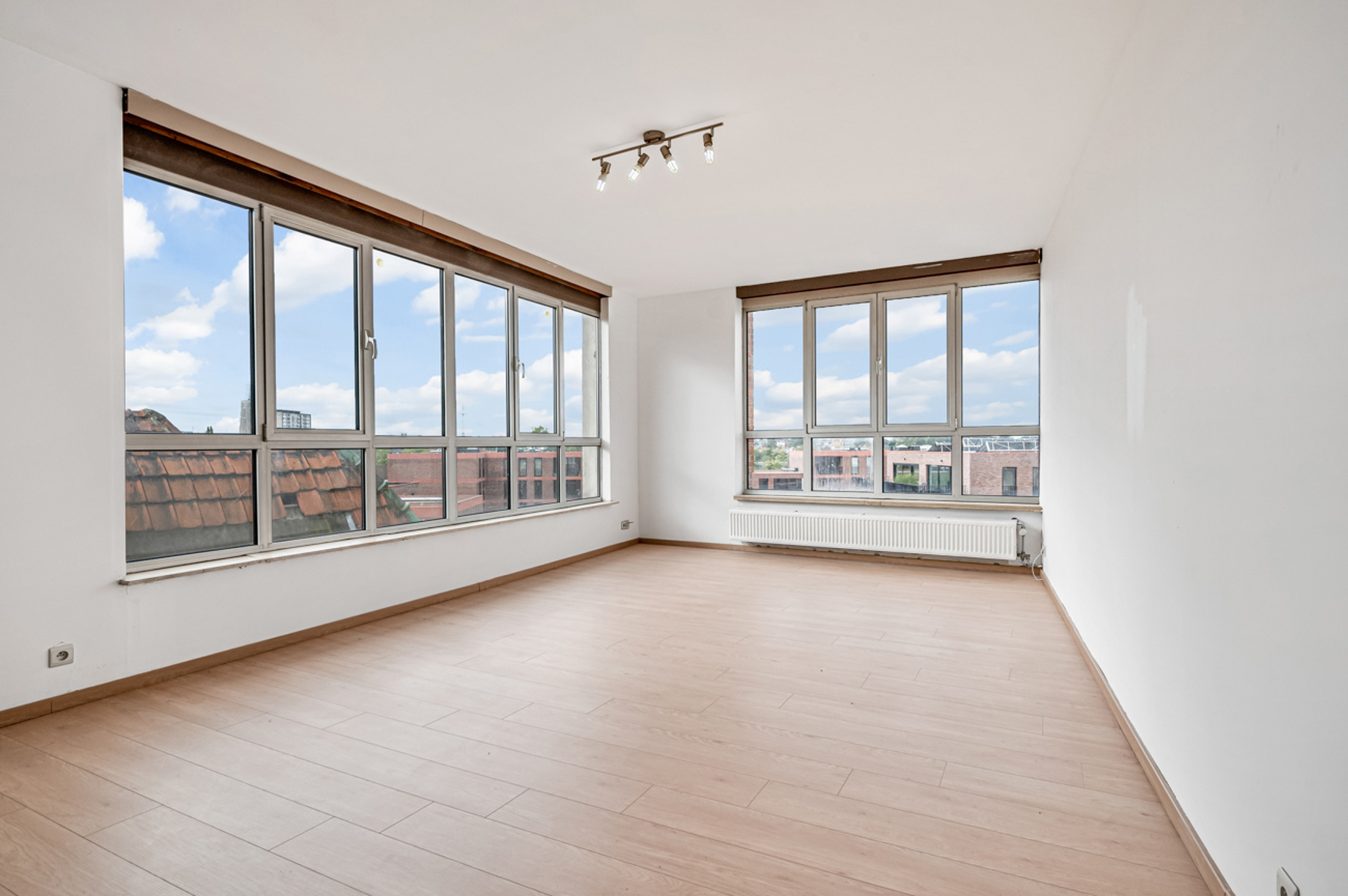 Studio avec chambre séparée à louer - Alost