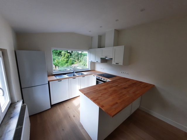 Maison 2 chambres avec beau jardin