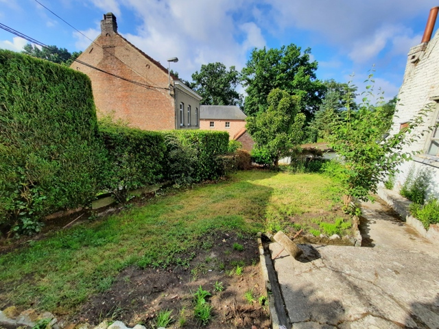 Maison 2 chambres avec beau jardin