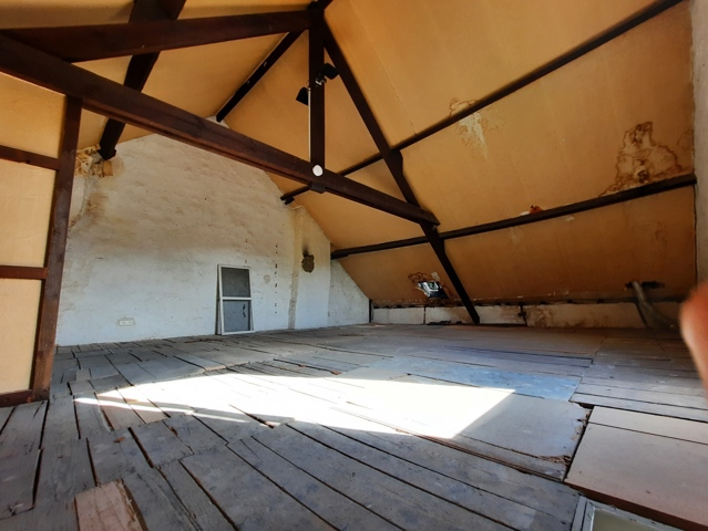 Maison 2 chambres avec beau jardin