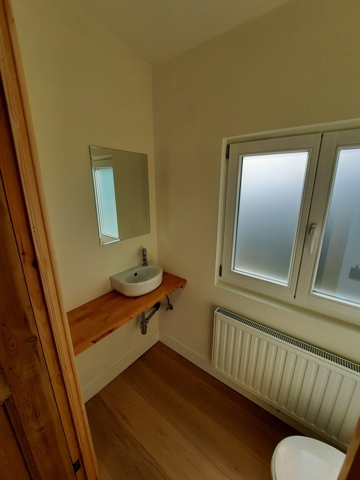 Maison 2 chambres avec beau jardin