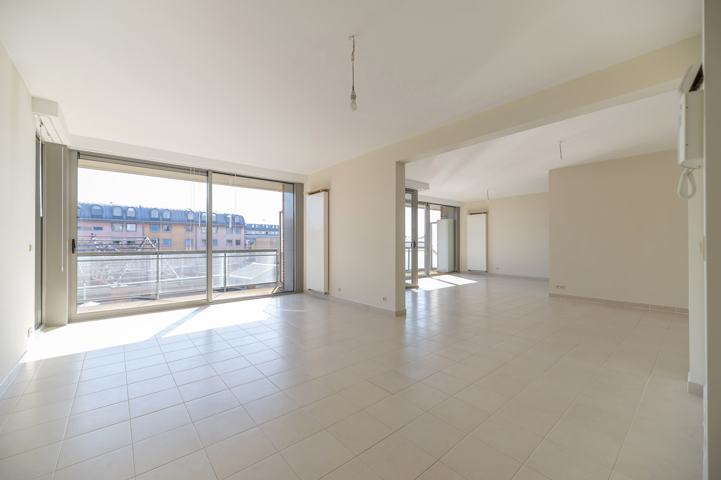 Splendide Appartement 3 Chambres + bureau