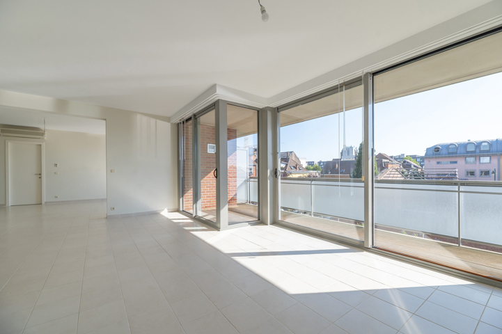 Splendide Appartement 3 Chambres + bureau