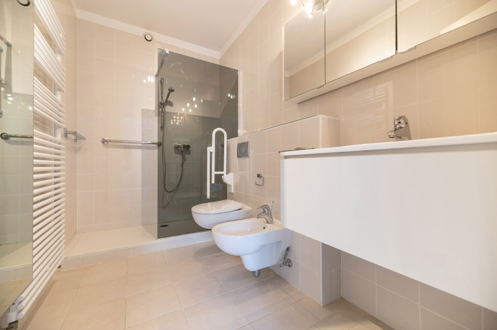 Splendide Appartement 3 Chambres + bureau