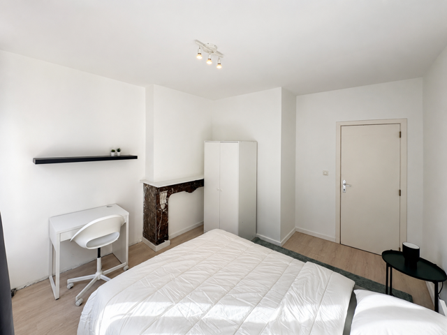 Chambre meublée en colocation
