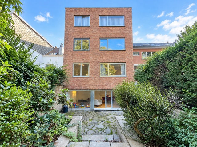 SARRIETTE 30 - Duplex à recomposer - Jardin et garage