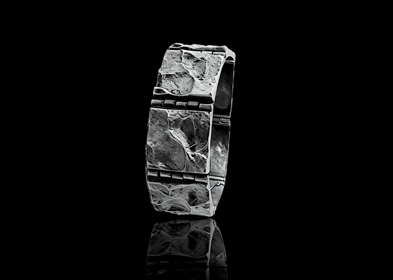 1970s Matti J Hyvarinen textured silver panel bracelet