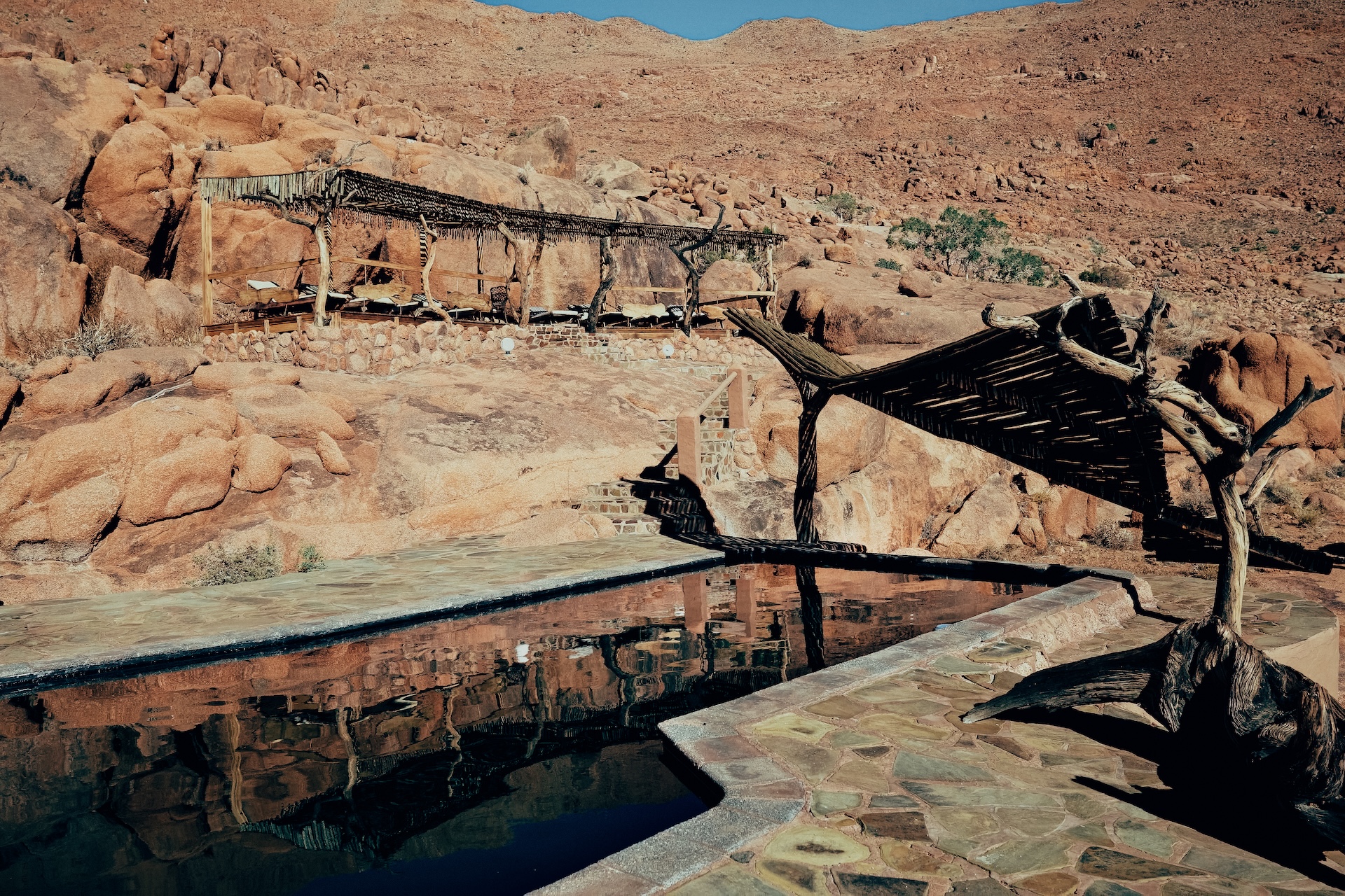Felsmalerien auf Granitfelsen in den Tirasbergen, Namibia