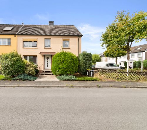 An image of a house listing