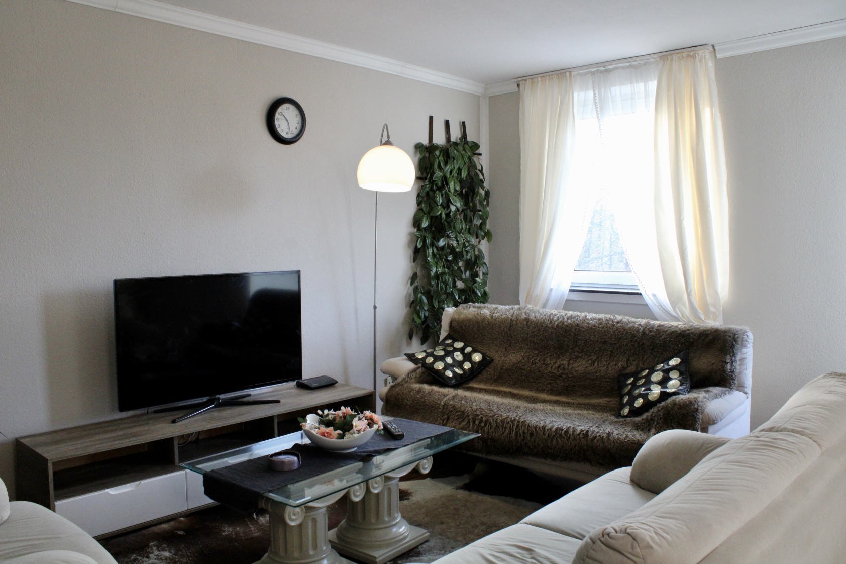 An image of a house listing