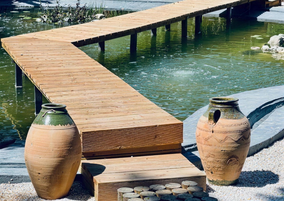 The Japanese garden and natural swimming pond at the mom'z retreat quinta near Lisbon