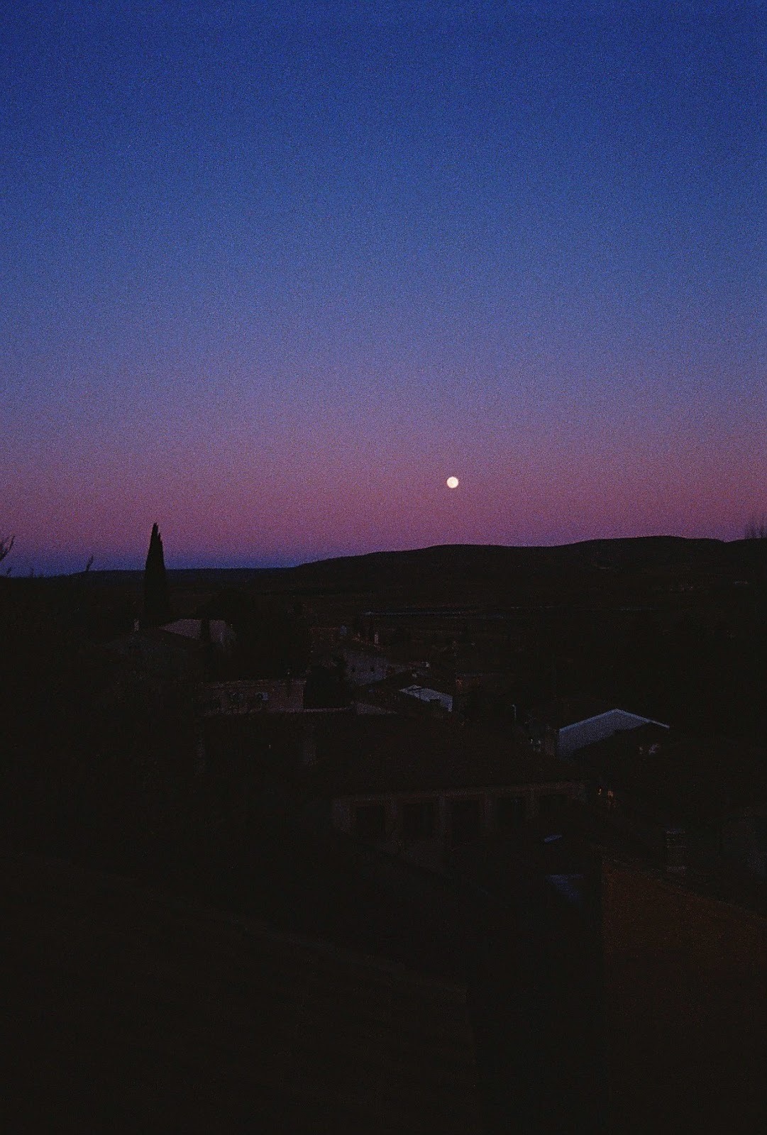 El Amor Es Amor Cartel Inspirado Del Orgullo Gay Con La Forma Del Corazón  Del Espectro Del Arco Iris, Letras Del Cepillo Ilustración del Vector -  Ilustración de homosexual, creativo: 95188893, image size:1081x1600