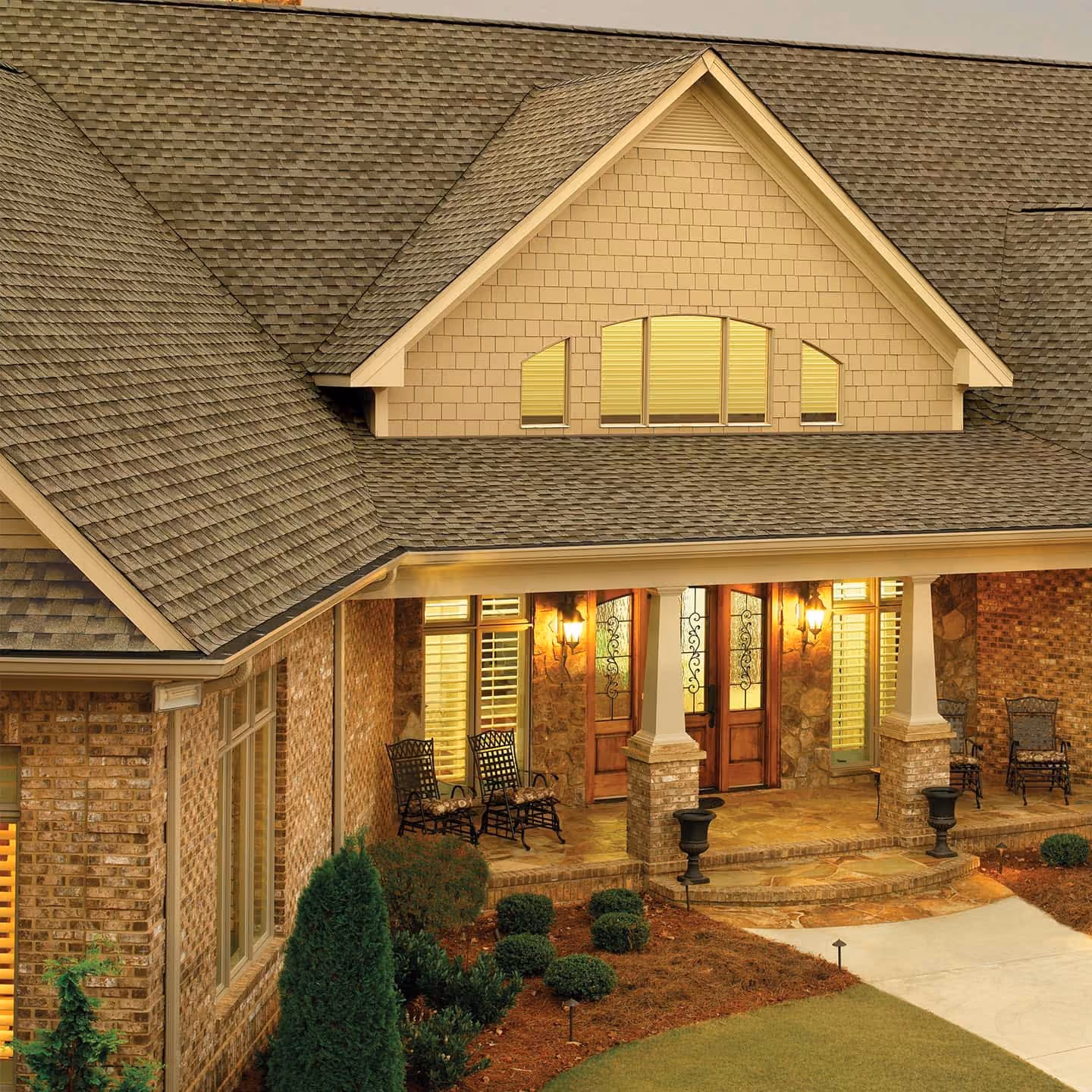 Timberline HDZ Weathered Wood Shingle home