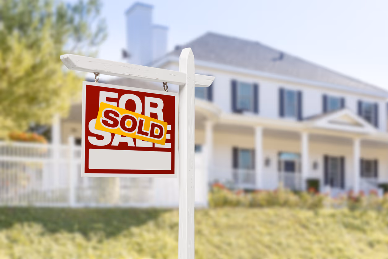 When is hiring a real estate attorney or second title company to represent a seller a good idea?