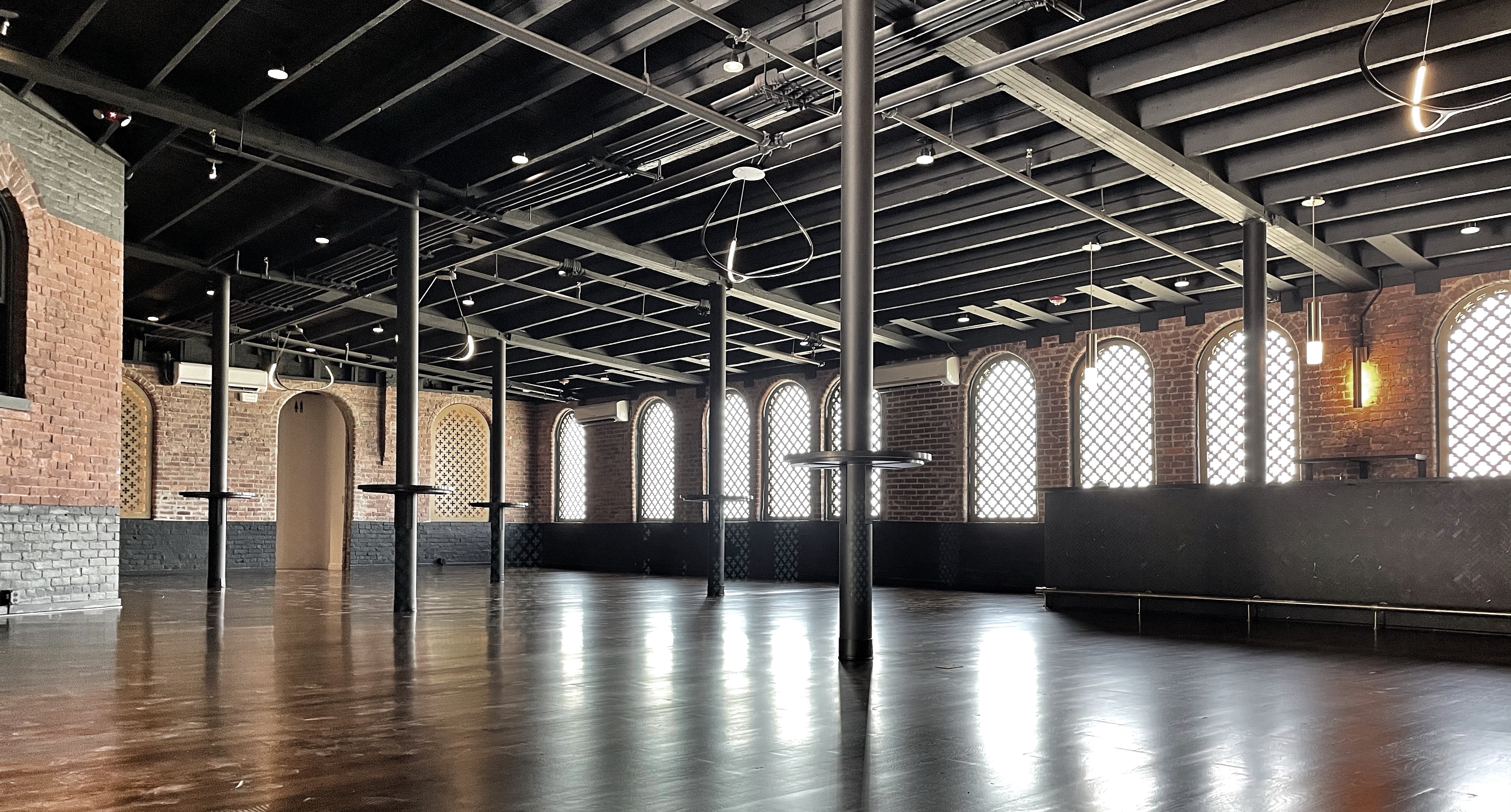 Panorama of Little Bird Lounge