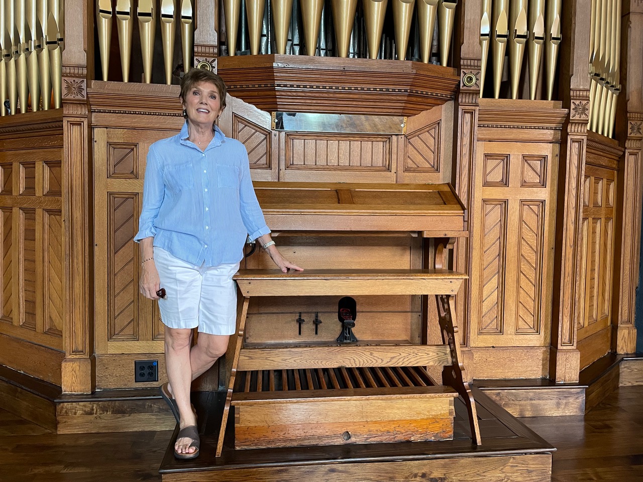 Jennie Smith, the church organist, return for a visit