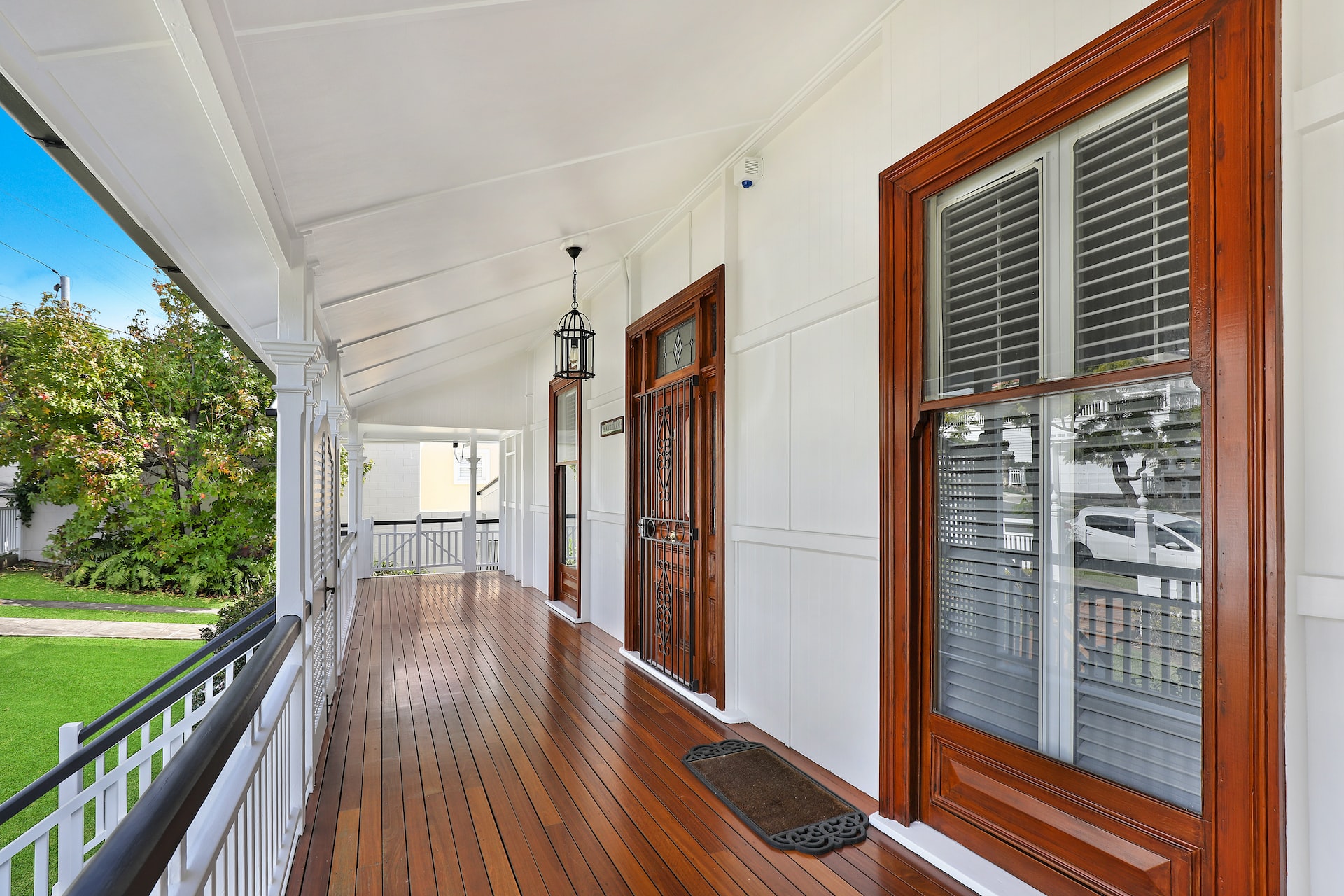 How to Select a Wood Stain for Your Deck