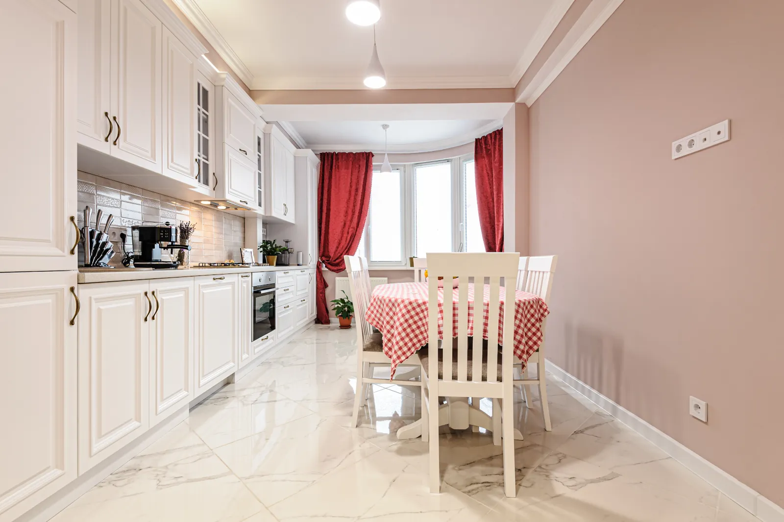 Freshly painted kitchen walls in a Bellevue home showing kitchen walls with moisture-resistant interior paint