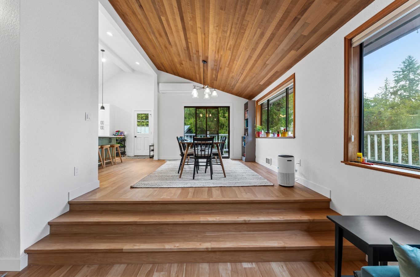 A NEW DAY Construction professional remodeling a Mercer Island, WA home exterior, showcasing skilled craftsmanship, reliable service, and trusted local expertise.