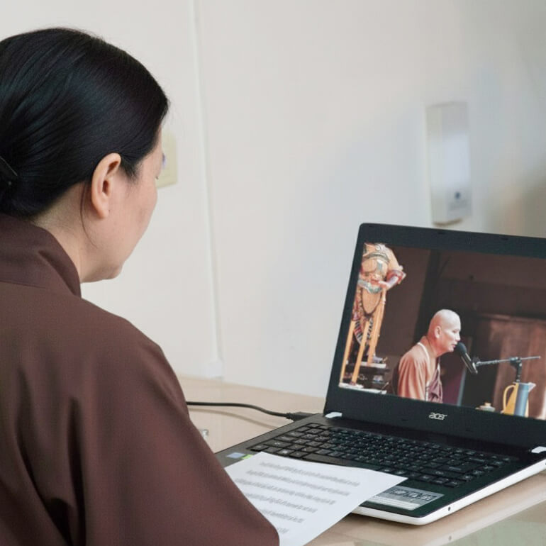 Tham gia pháp hội như thế nào để được công đức lợi ích?