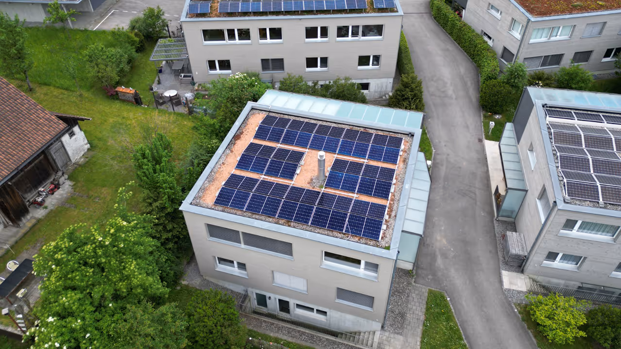 Flachdach-Anlage in Kirchdorf