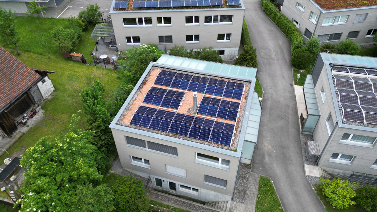 Flachdach-Anlage in Kirchdorf