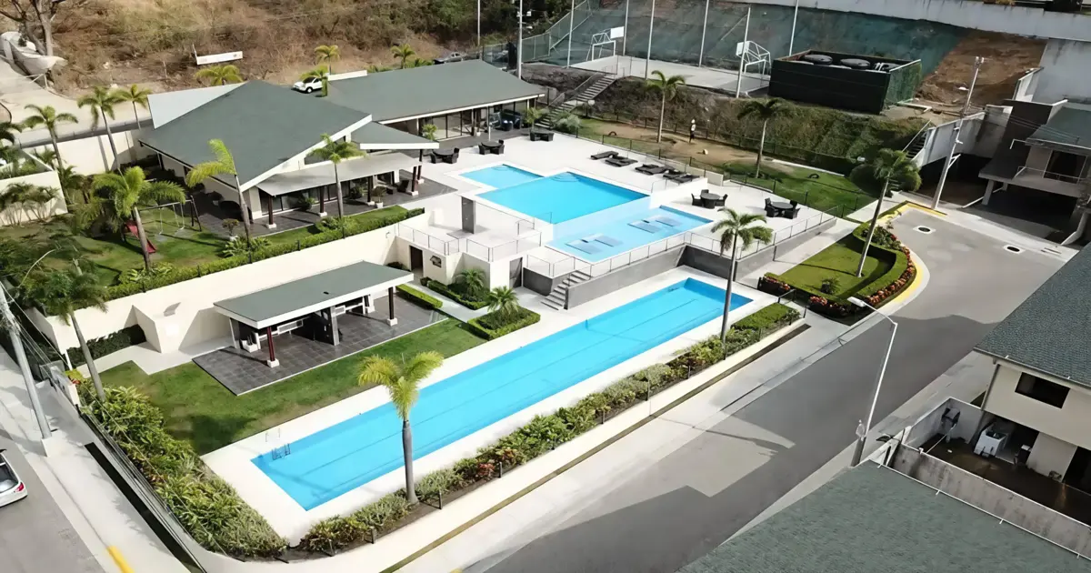 Diseño de piscina area comun para proyecto inmobiliario.