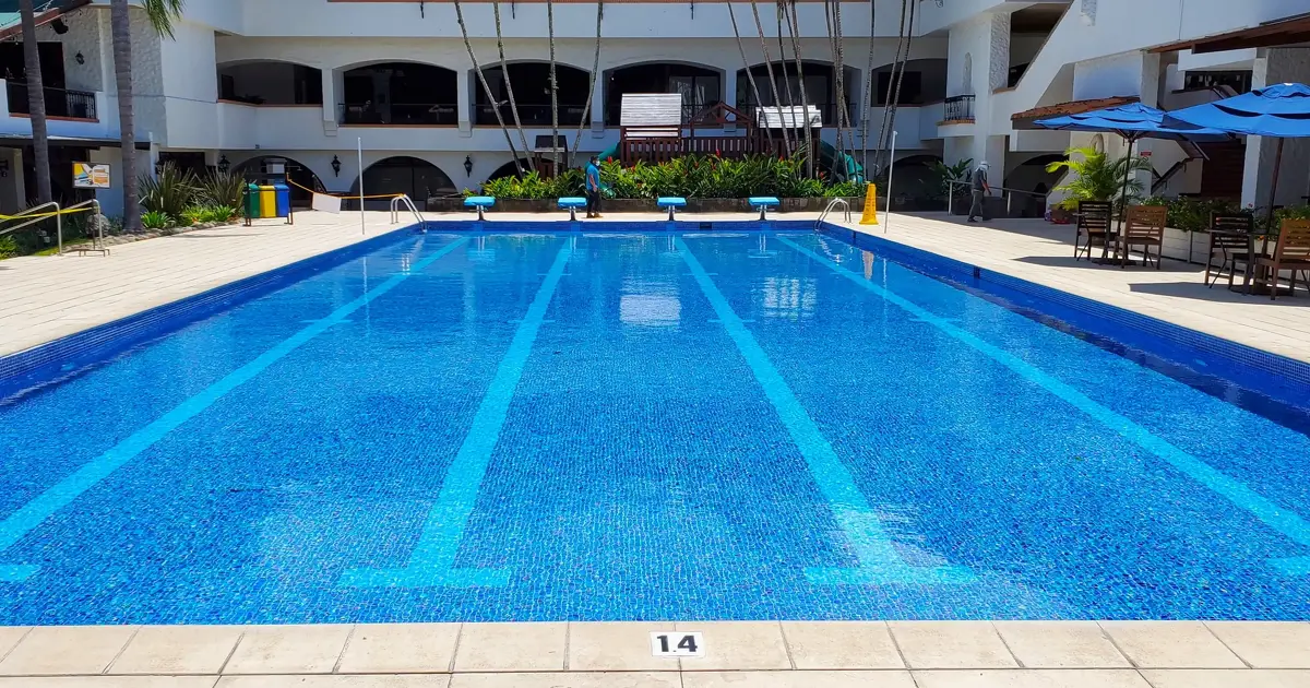 Piscina semiolímpica para entrenamientos deportivos.